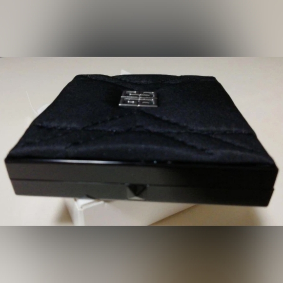 Givenchy Parfums Black and Silver Pocket  Compact Double Sided Mirror, New - Picture 4 of 7